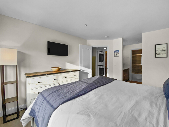 Room 3, Swans Nest 1601 2 Bedroom Condo by RedAwning, Summit