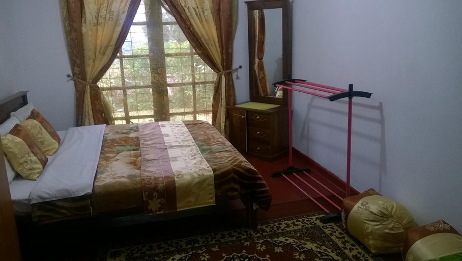 Bedroom 3, Srihelyes Inn, Nuwara Eliya