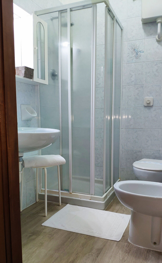 Bathroom, Hotel Minerva, Ravenna