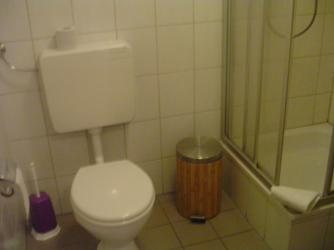 Bathroom, Hotel Bayerischer Hof, Tirschenreuth