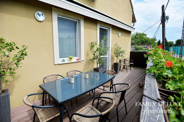 Others 2, Family Deluxe Apartments, Eger