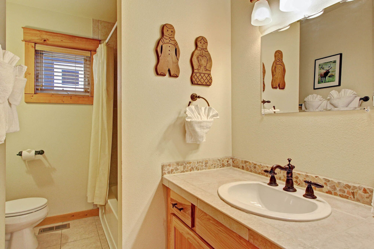 Bathroom 2, Mount Acoma 38 2 Bedroom Condo by RedAwning, Larimer