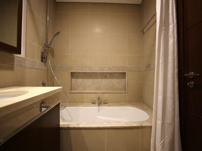 Bathroom 2, Elegant 1BR Oasis Burj Vista, Dubai