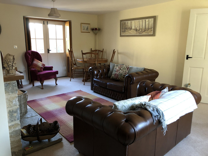 Others 5, Stunning 3-bed Cottage in Dorchester, Dorset