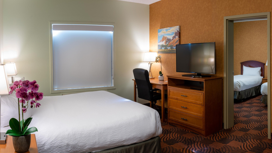 Bedroom 4, Service Plus Inns and Suites Calgary, Division No. 6