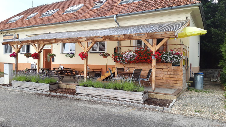 Others 5, Penzion-Na Navsi, Český Krumlov