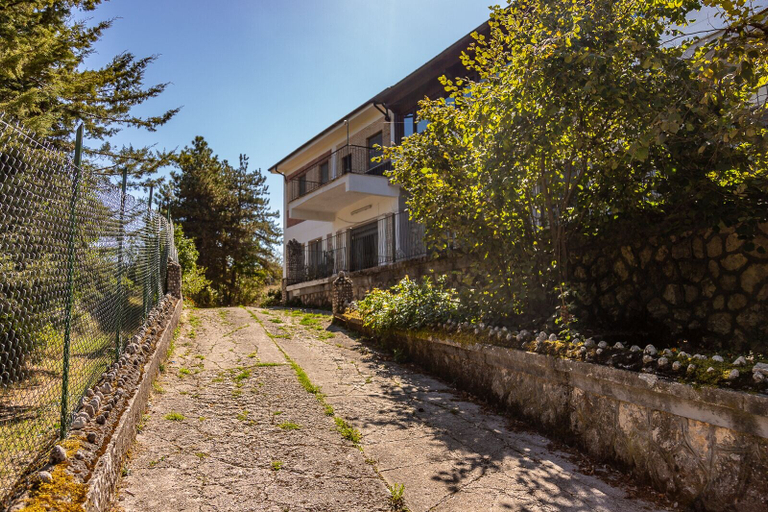 Exterior & Views 2, RIFUGIO TAGLIACOZZO, L'Aquila