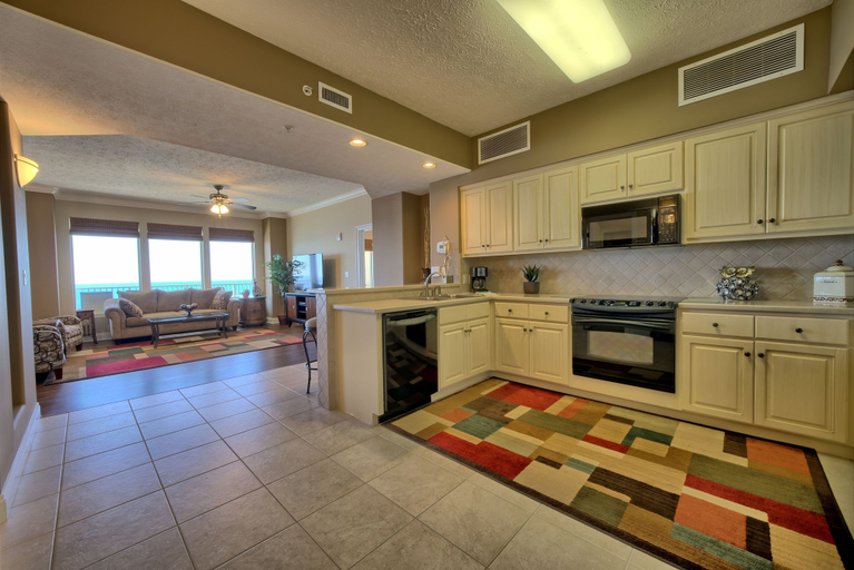 Others 5, Roomy Oceanfront Condo with Breathtaking View and Beachside Pool - Unit 1906 by RedAwning, Bay