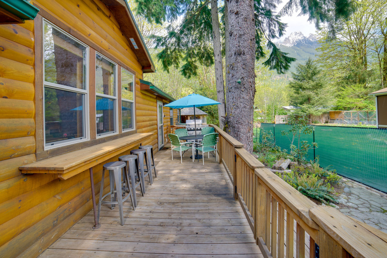 Exterior & Views 2, 'moose Lodge' Cabin w/ Entertainment Gazebo!, King