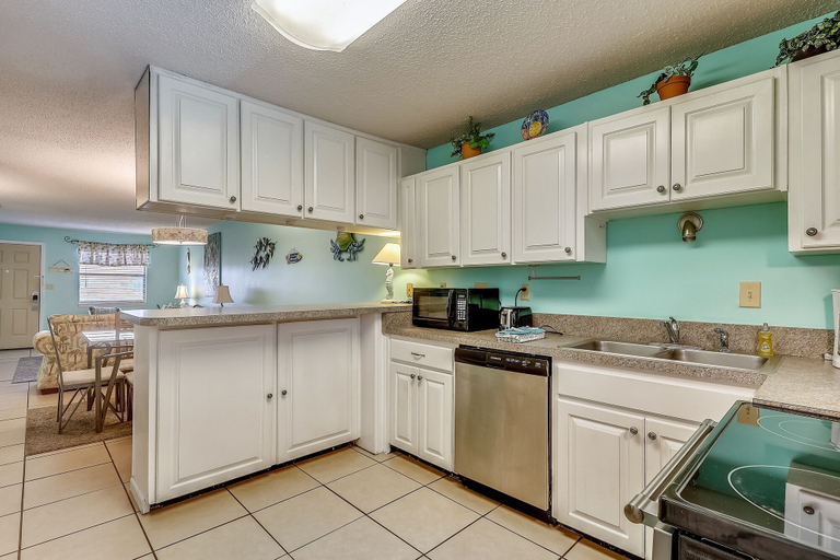 Others 3, Venus 309 sleeps 10 Close to pool and beach by RedAwning, Okaloosa