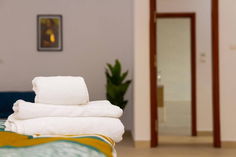 Others 4, House 5 Mins From the Beach, 15 Mins From the Airport, Cotonou