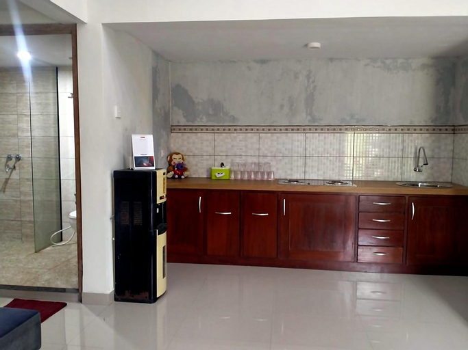 Dining Room 9