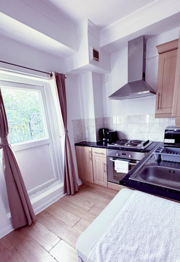 Others 5, London Chelsea, 2 People, Balcony, Best Location, London