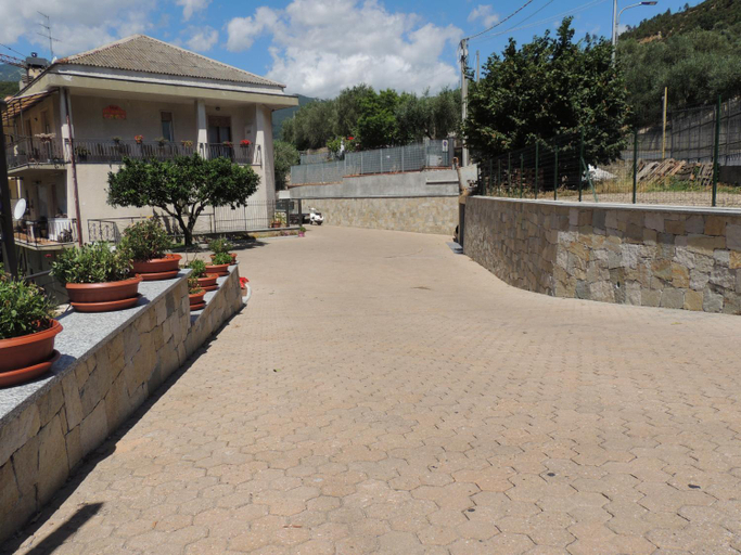 Others 4, Gli Agrumi, Savona