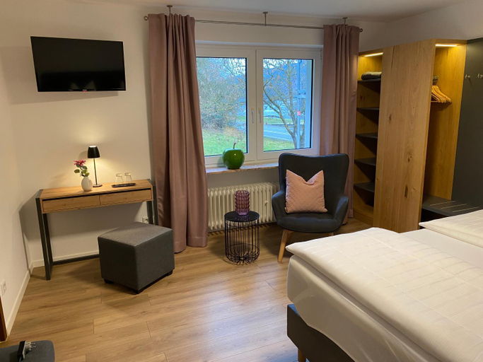 Bedroom 4, Hotel Ostermann, Cochem-Zell