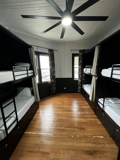 Bedroom 5, Howzit Hostels Hawaii, Hawaii
