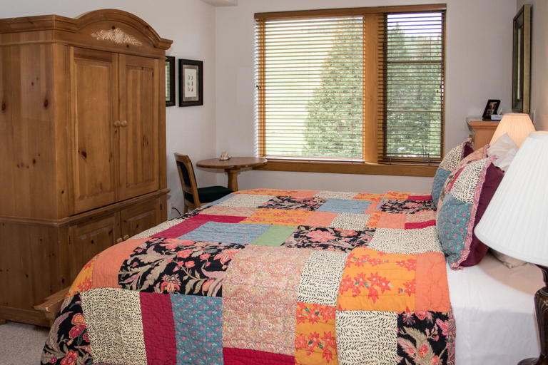 Room 3, 4312 - Two Bedroom Deluxe Creekside Condominiums 2 Condo by RedAwning, Salt Lake