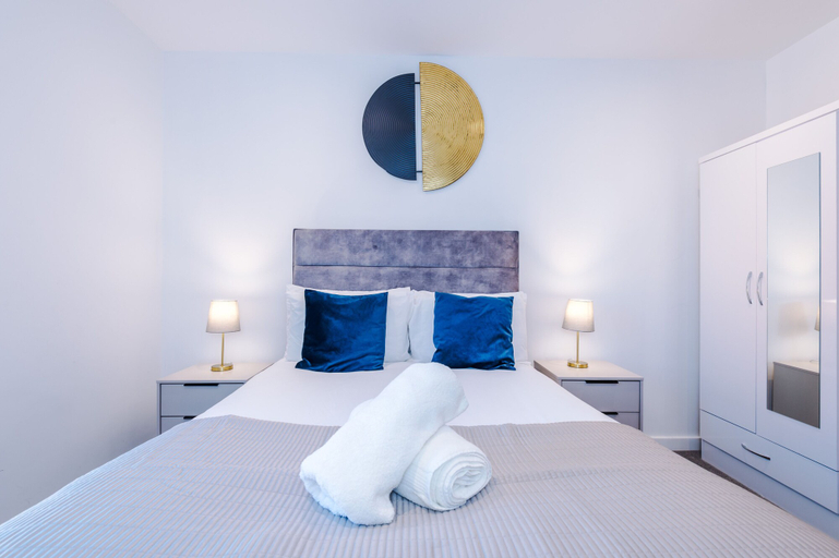 Bedroom 3, Remarkable 2-bed Apartment in Birmingham, Birmingham