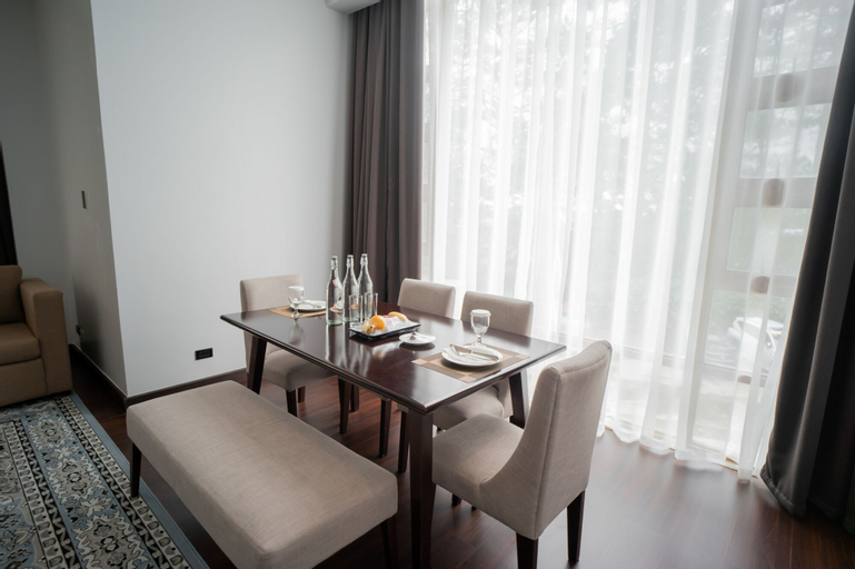Dining Room 21