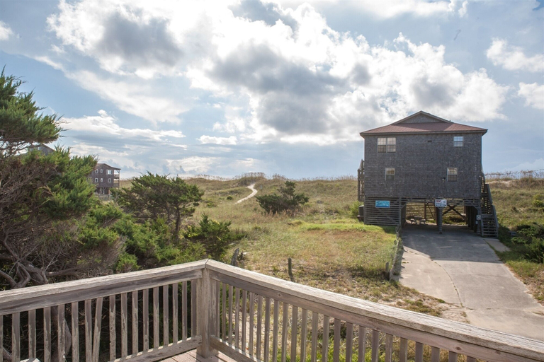Balcony 5, Beachbux 3 Bedroom Cottage by RedAwning, Dare