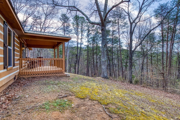 Exterior & Views, Hilltop Hideaway 3 Bedroom Cabin by RedAwning, Sevier