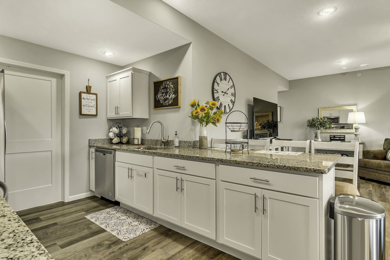 Food & Drinks 5, Sunset Bunker 3 Bedroom Condo by RedAwning, Stone