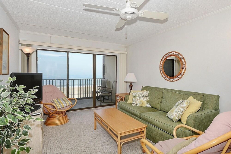Living area 4, Bonaire 404 2 Bedroom Condo by RedAwning, Worcester
