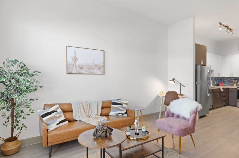 Living area 3, Vela Tempe by CozySuites, Maricopa