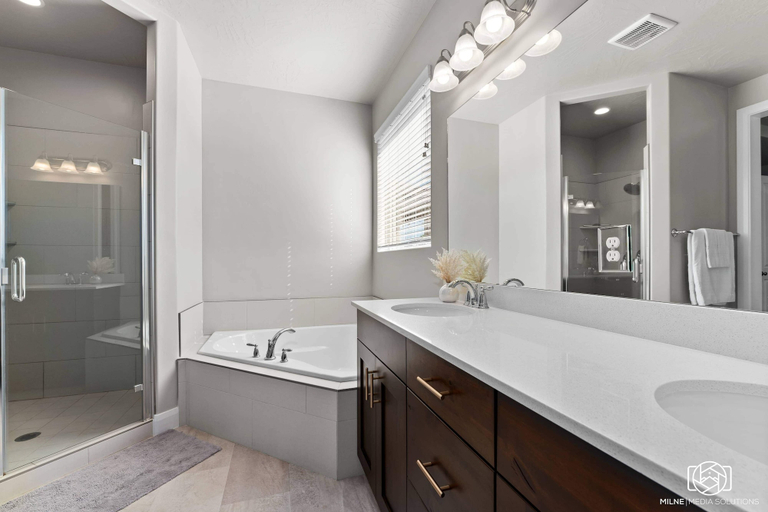 Bathroom 3, Sienna Sunrise by RedAwning, Washington