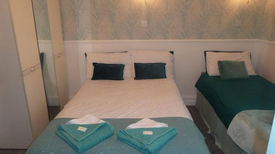 Bedroom 4, Iona Hotel, Blackpool