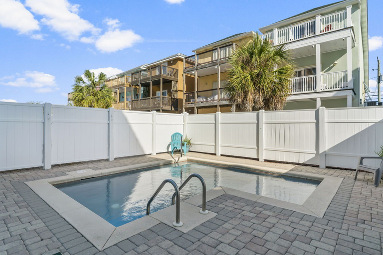 Sport & Beauty 5, Spectacular Gulf Views w/ Private Pool! Remarkable 3BR 3.5ba Bedding for 12!, Bay