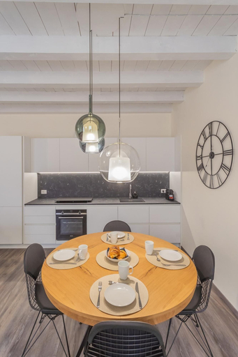 Room 3, Modern Stylish Apartment in Como City, Como