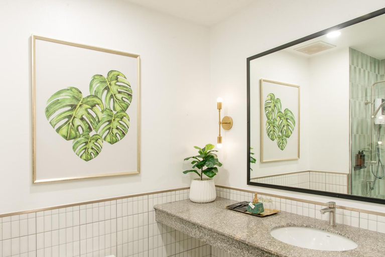 Bathroom 3, Bania Boutique House, Takua Pa