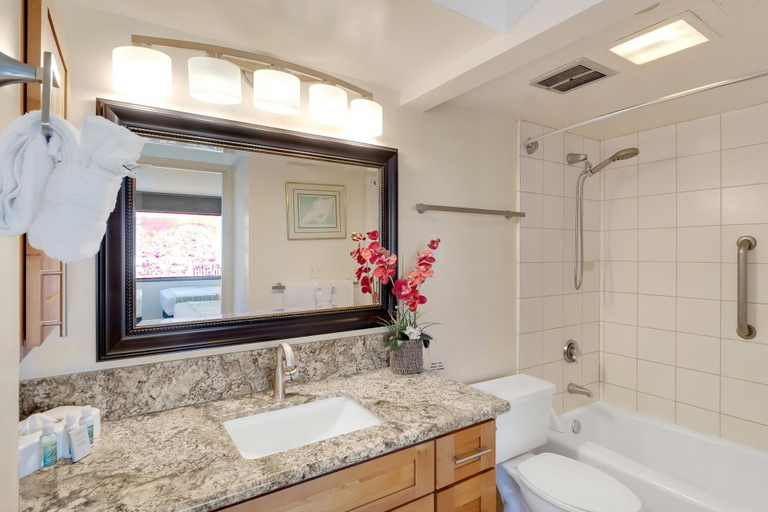 Bathroom 4, Tower 2 Suite 3709 - QQP, Honolulu