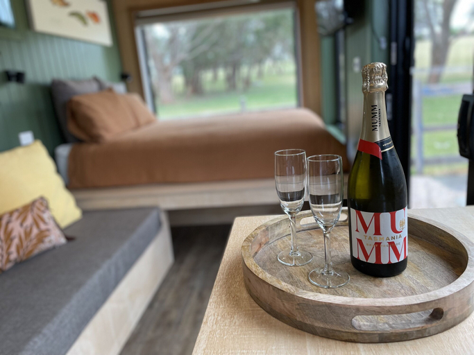 Food & Drinks 4, Marlo Hideaway, E. Gippsland - Orbost