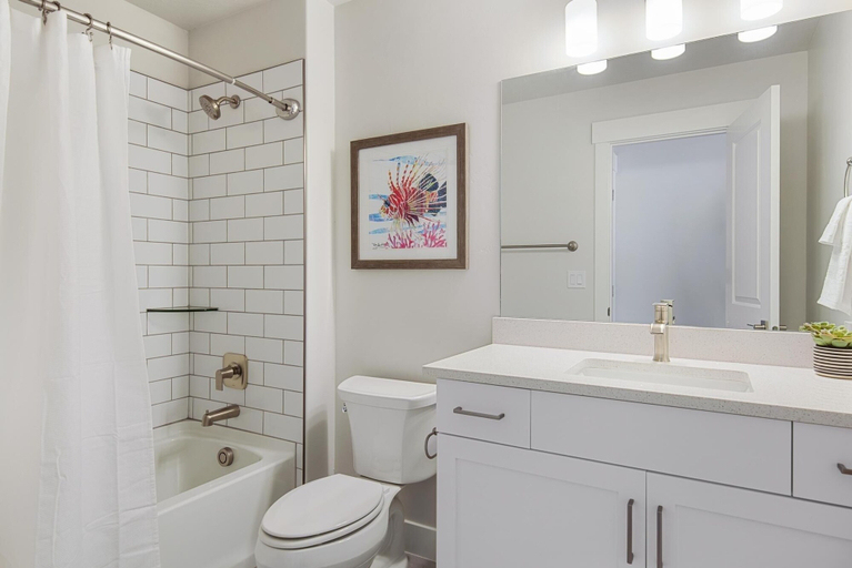Bathroom 4, Shangri-la by RedAwning, Washington