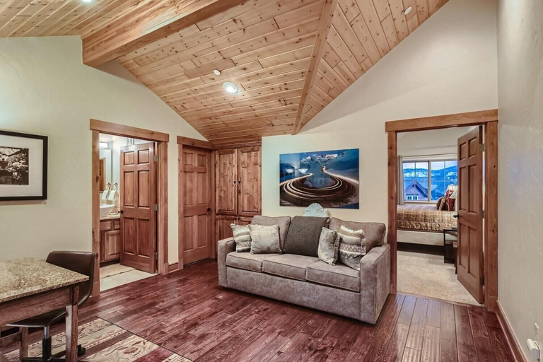 Living area 5, Drake Landing #a8 3 Bedroom Condo by RedAwning, Summit