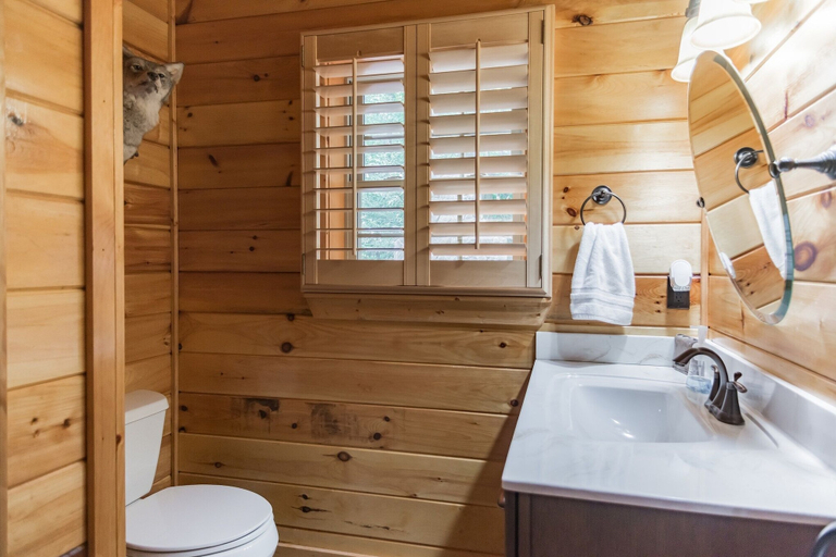 Bathroom 4, Iron Mountain Lodge 3 Bedroom Cabin by RedAwning, Carter