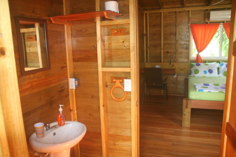 Bathroom 3, Green Valley Inn
