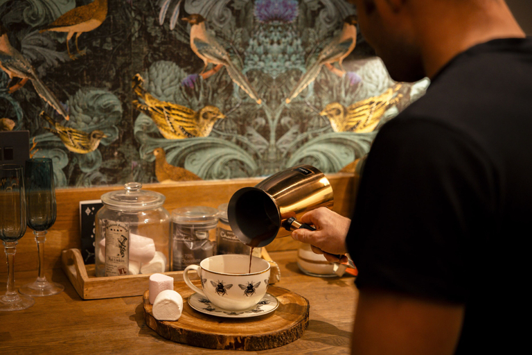 Food & Drinks 5, Romantic Lodge on Edge of Nature Reserve, Essex