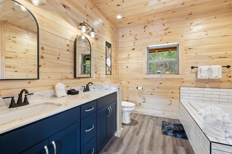 Bathroom 3, Stargazer Chalet 5 Bedroom Cabin by RedAwning, Sevier