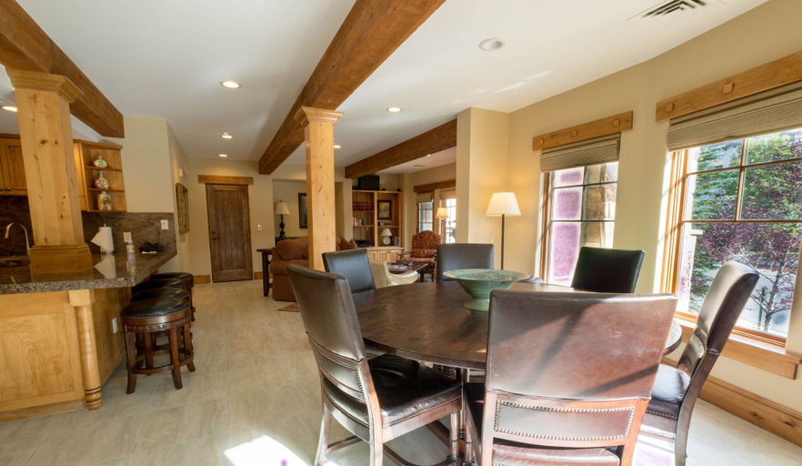 Private kitchen 4, Luxury One Bedroom 1 Apartment Hotel by RedAwning, Summit