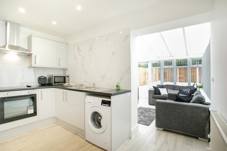Others 5, Nottingham Serviced Accommodation (Chayil Experts), Nottingham