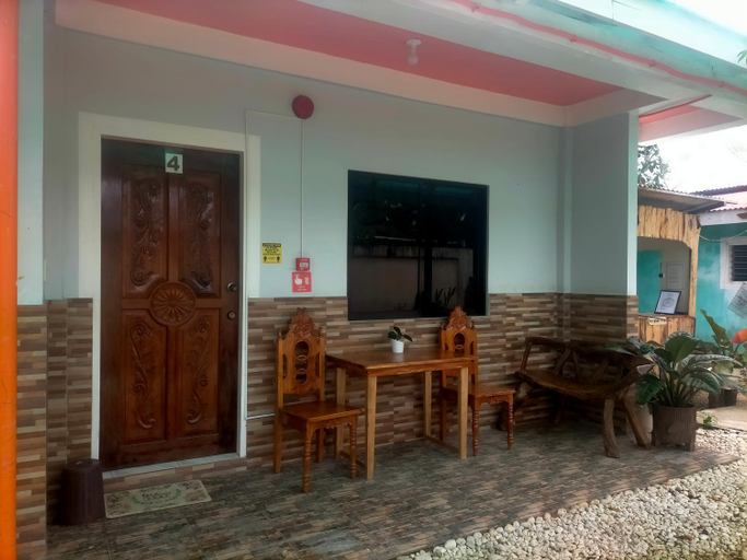 Others 4, Dhong and Eden Home, San Vicente