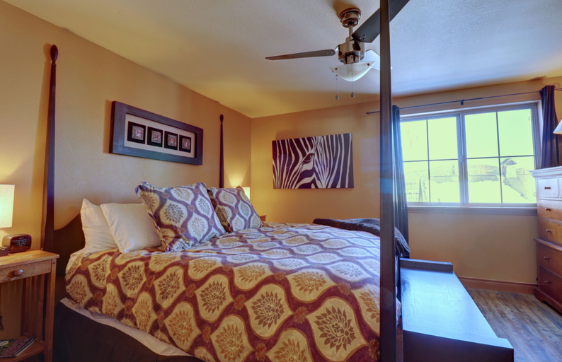 Room 2, E8 Drake Landing 2br + Loft 2 Bedroom Condo by RedAwning, Summit