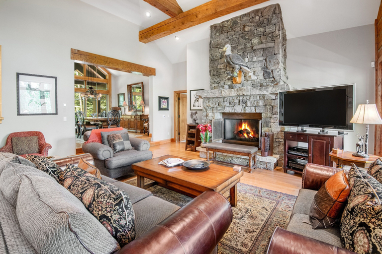 Living area 3, 40 Goshawk 5 Bedroom Home by RedAwning, Eagle
