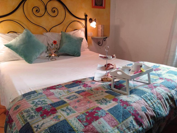 Others 3, Rosehip apt With Shared Pool, Perugia