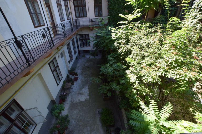 Others 5, Standard Apartment by Hi5 - Fejer Gyorgy St, Budapesti