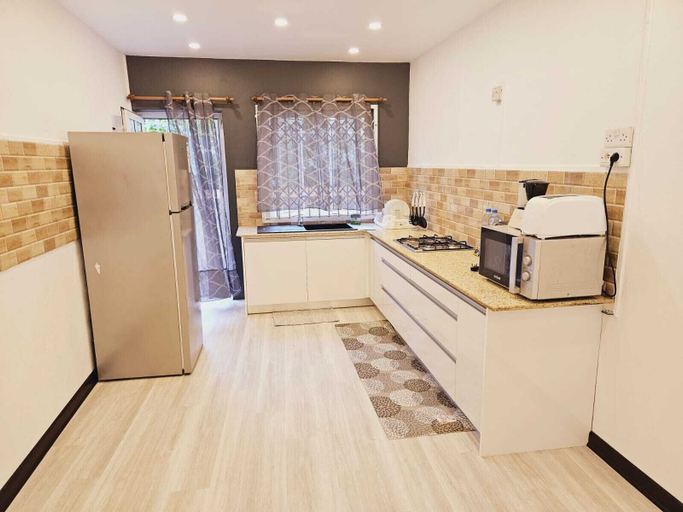 Private kitchen 4, Captivating 3-Bed Apartment in Flic en Flac, Black River