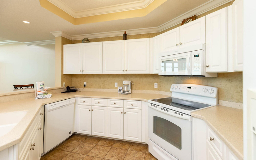 Private kitchen 5, Phoenix West by Brett/Robinson Vacations, Baldwin